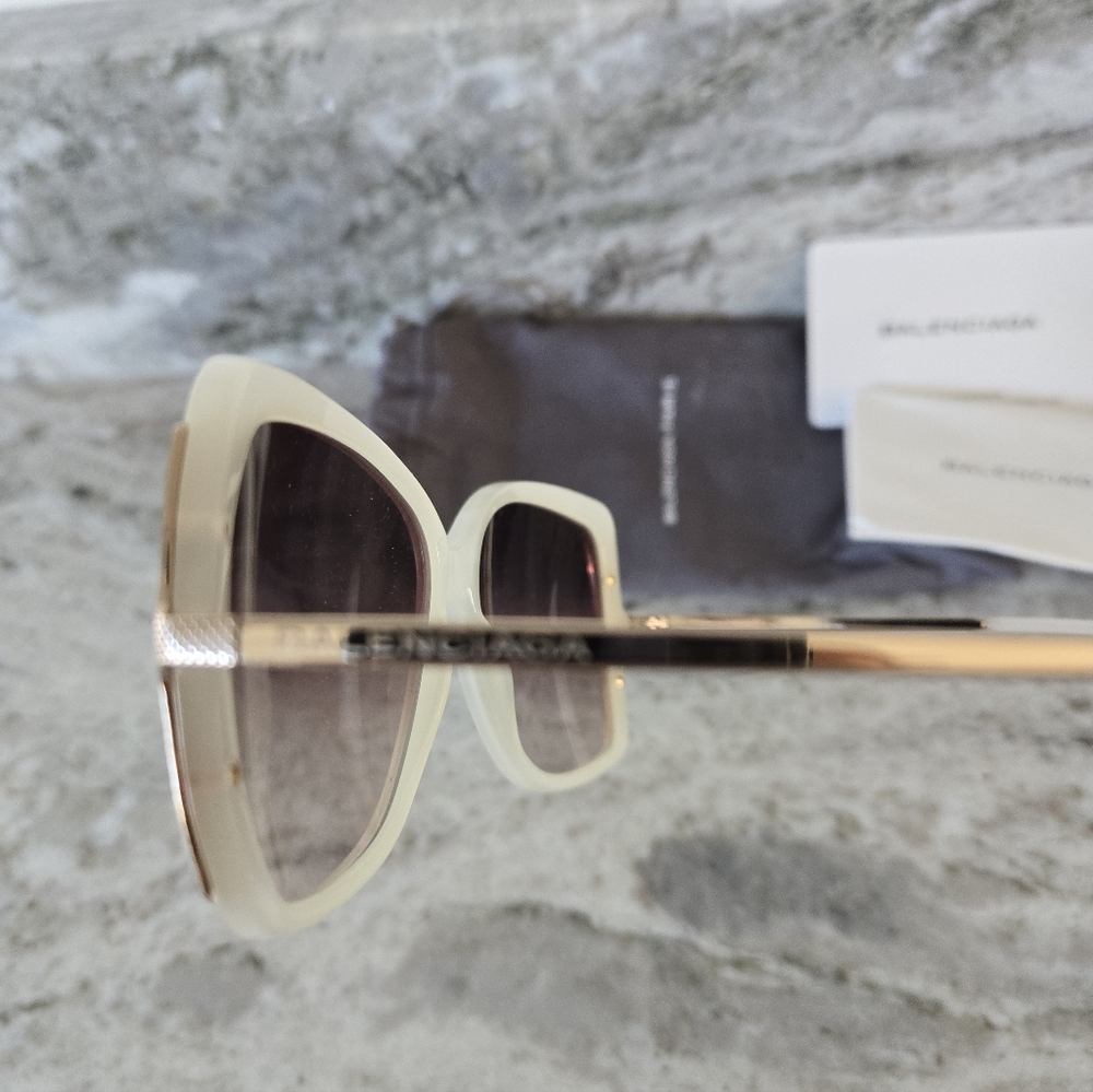 Authentic Balenciaga Cream Sunglasses - Picture 4 of 5